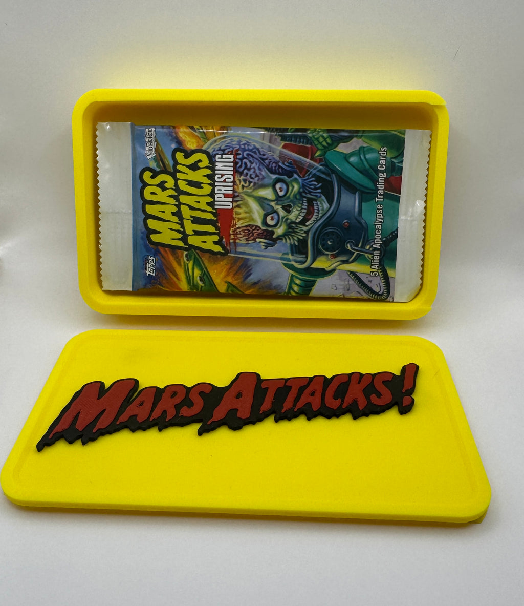 Mars Attacks Card Storage Box & 2 Packs of Cards