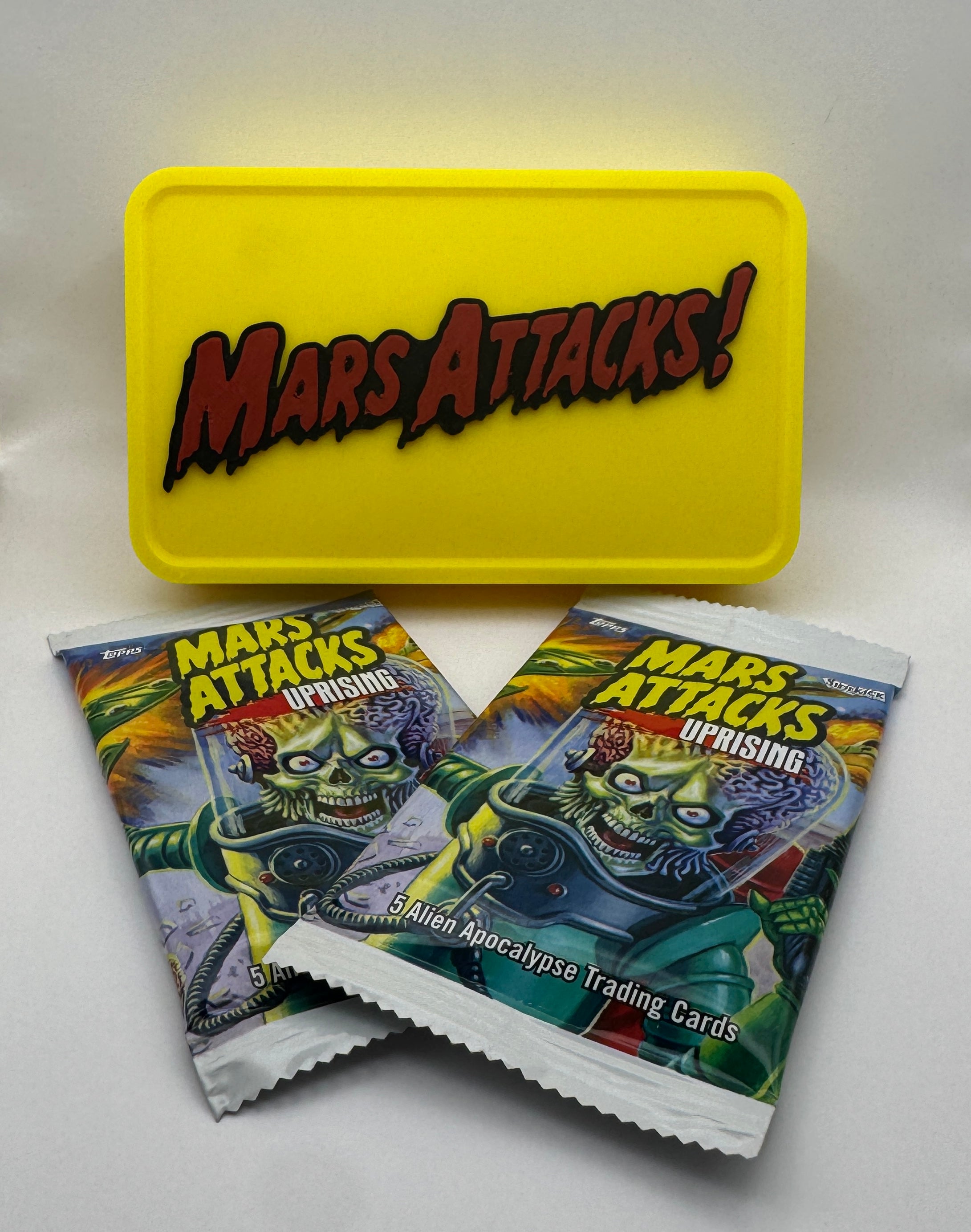 Mars Attacks Card Storage Box & 2 Packs of Cards